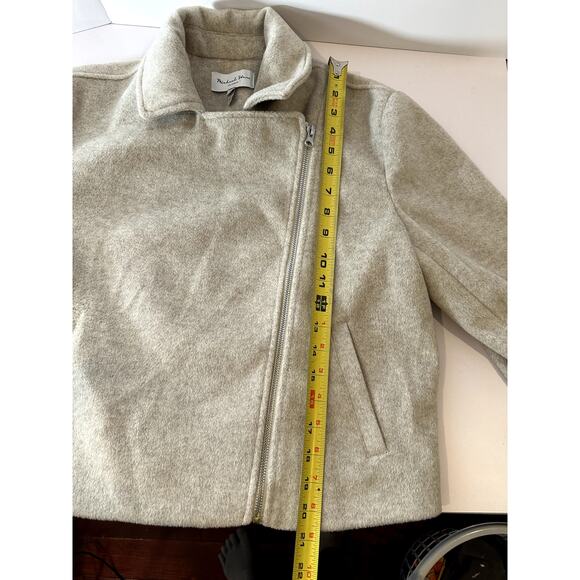 Michael Stars cream cropped moto jacket M quiet luxury - Picture 7 of 12